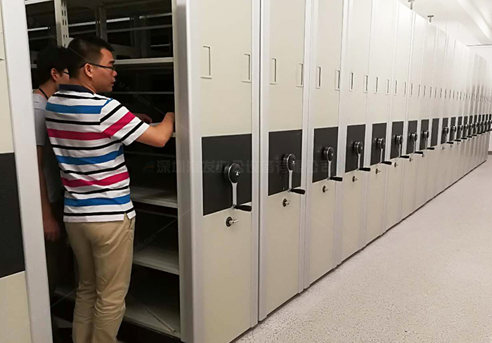 海發(fā)專業(yè)生產(chǎn)密集架、智能密集架、封閉式密集架、手動(dòng)密集架